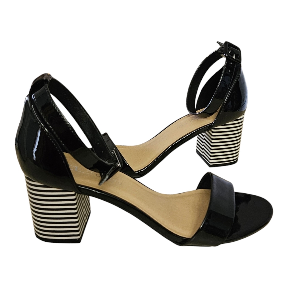 CL by Laundry Jody Sandal Block Heel Size 9.5 Black White Ankle Strap